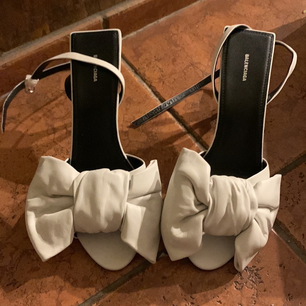 Balenciaga samdals with bow. NWT - Picture 3 of 4